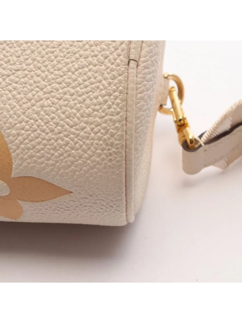 Louis Vuitton Papillon BB 2-Way Cream Saffron Leather Handbag